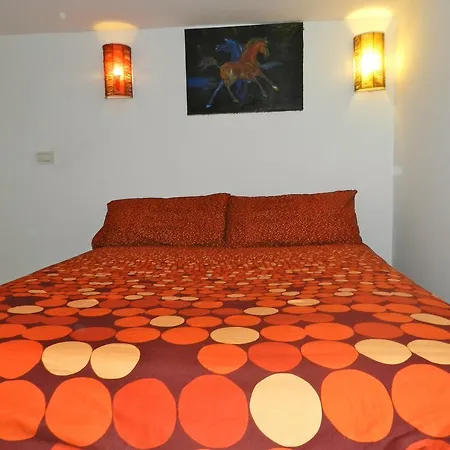 Modern Flat Cavour Neapel