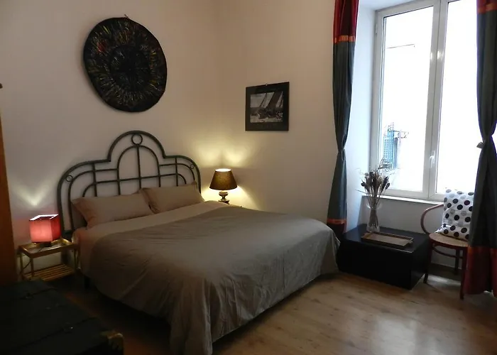 Modern Flat Cavour * Neapel